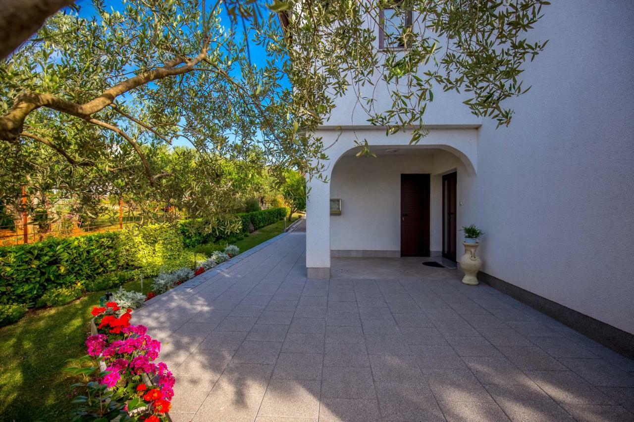 Garden Paradise App Sveti Vid-Miholjice Luaran gambar