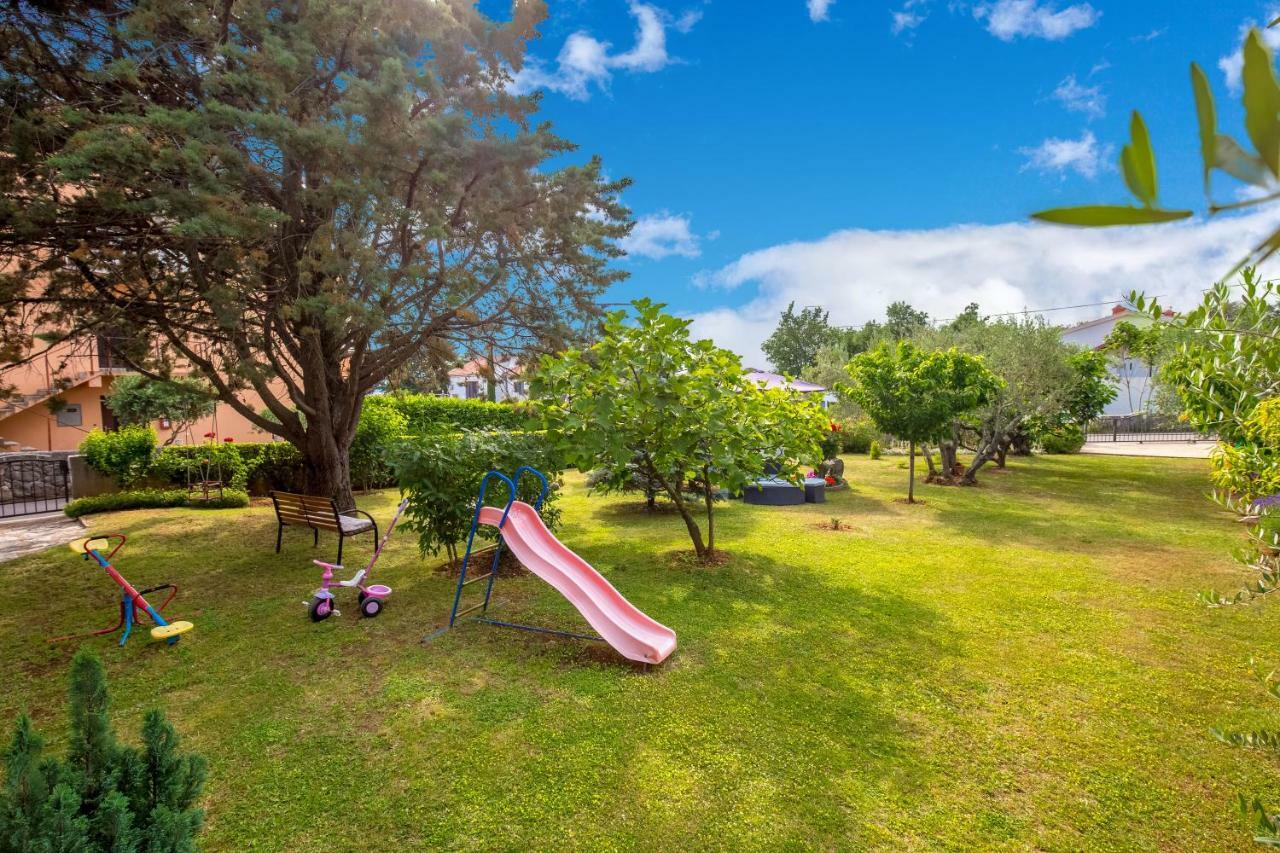 Garden Paradise App Sveti Vid-Miholjice Luaran gambar